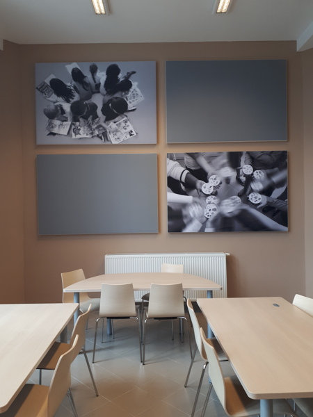 COUSTpanels dans bibliothèque à Gosselies