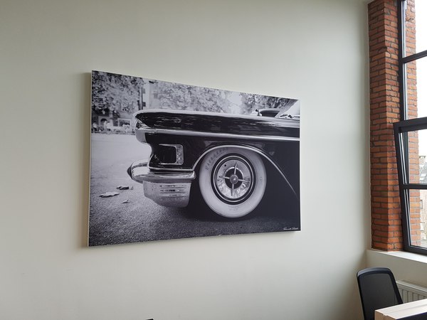 COUSTpanel avec photo noir et blanc d'une voiture de collection